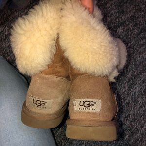 UGG botton boots size 6